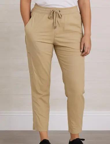 L.L. Bean Women's Tan High Waisted Ankle Cropped Outdoors Relaxed Fit Pants Size L