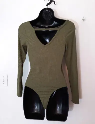 Full Circle vneck lace trim bodysuit Green