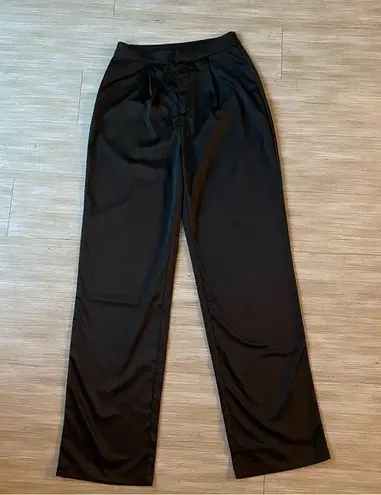 437  Black silky pants medium