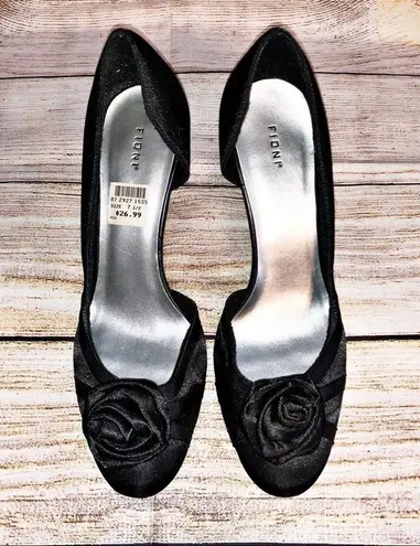 Fioni  Satin Pumps Ribbon & Flower Detail Size 7.5