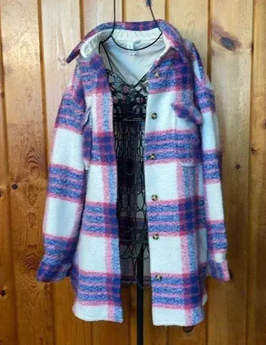 Grace + karma flannel jacket size medium pink and blue plaid flannel top warm