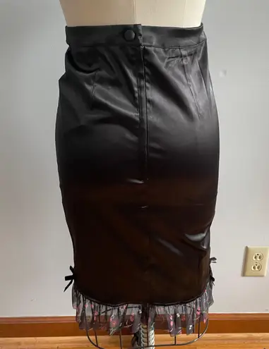 Unique Vintage X Betty BoopBlack Satin Hi/Low Pencil Skirt - Size S(4)- NWT