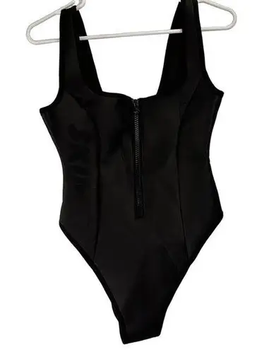 SKIMS  Rubberized Scuba Swim Scoop Neck Swimsuit Size Medium NWT