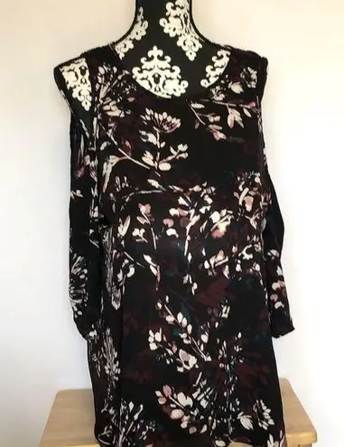 Maternity dress top XL Motherhood brand peekaboo shoulders Black Size undefined