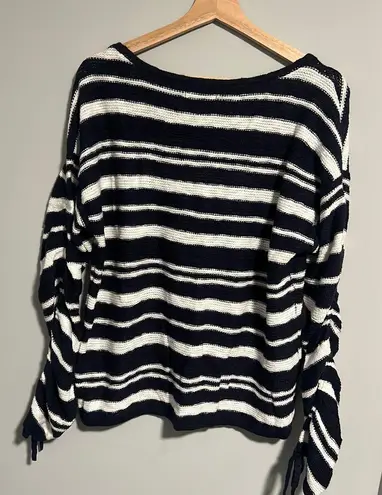 American Eagle Outfitters Sweater