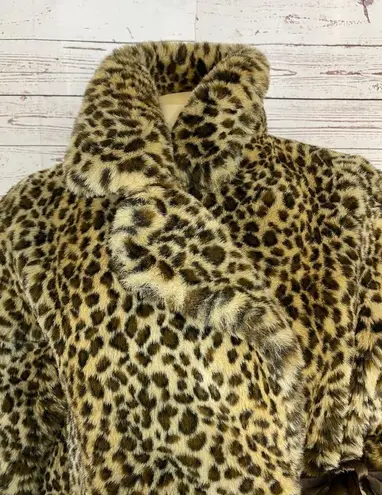 Nine West  Catty coat leopard faux print, large wrap ribbon closure size large