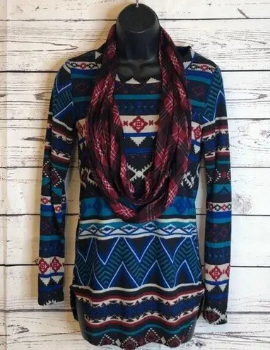 Aztec Print soft top wit plaid infinity scarf Set Women’s Size M Medium