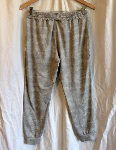 Vuori Performance Light Heather Camo Grey Jogger Pant