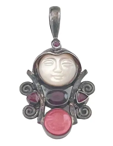 The Moon Silver Sajen Mother of Pearl Face Necklace PENDANT Garnet Ruby Peach Quartz