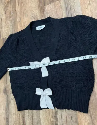 ee:some Sweater 48% Viscose 27% Poly 25% Nylon M Black Knit Bow Front Size M