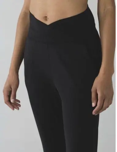 Lululemon  Sunset Salutation Black Cropped Jogger Leggings 4