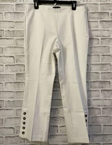 Women’s Saks Fifth Avenue white ankle cropped white button accents pants 12