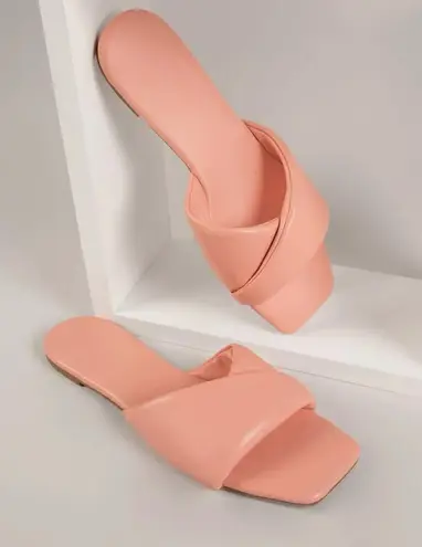 Pastel Pink Faux Leather Puffy Crisscross Vamp Slide Sandals Green Size 9