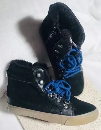 American Eagle  Women’s Fur Boots sz 7 NWT