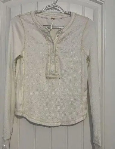 Free People , Size Small, Snap Cuff, 5 Snap 3/4 Waffle Top, White