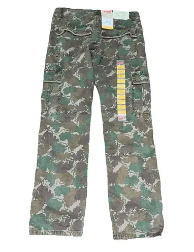 Levi's LEVI’S Slim Cargo Pant Slightly tapered leg Slim fit Sits below waist Sz 28 X28