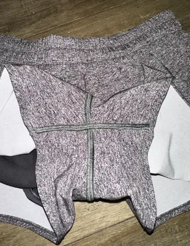 Lululemon Gray Hotty Hot Short 2.5” NWT Size 6