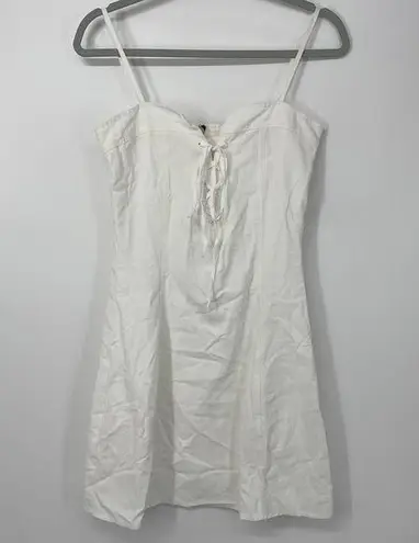 Bishop and Young WHITE FIGURE FLATTERING ADJUSTABLE STRAPS DRESS SMALL