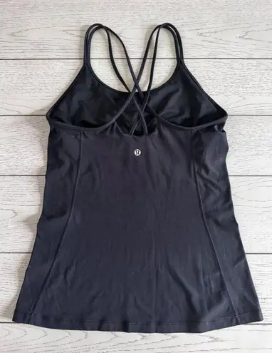 Lululemon  black tank top size 8 excellent pre owned condition