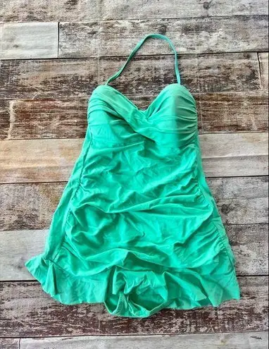 Kenneth Cole  Reaction one piece‎ side rouging bathing suit size 6