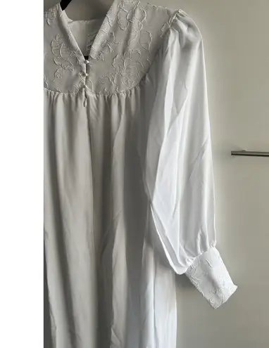 Le Voys Size xs Vintage White Long CHiffon Robe Peignoir Lingerie Nightgown
