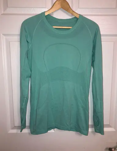 Lululemon long sleeve swiftly tech size 8