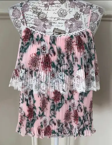 Adelyn Rae NWT Floral Cami