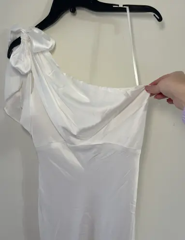 Mac Duggal SATIN ONE SHOULDER MIDI DRESS