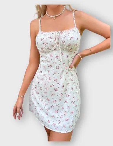 Ditsy Floral Babydoll Dress with Tie Front Size XS