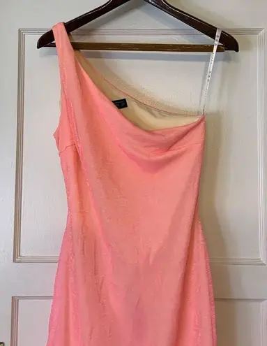 9/10 Scene Hot pink Gold shimmer maxi dress