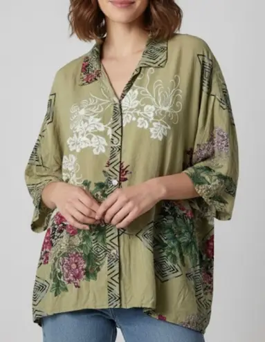 Citron 100% Silk Floral Print Short Sleeve Button Down Blouse Sage Green Medium