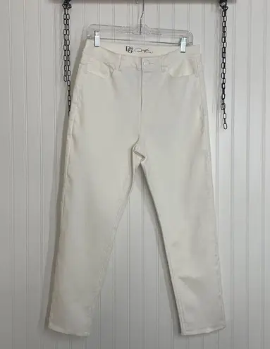 Valerie Stevens/DG2 Women’s Red Silk Sleeveless Top & Cropped High Rise Jeans 10 White