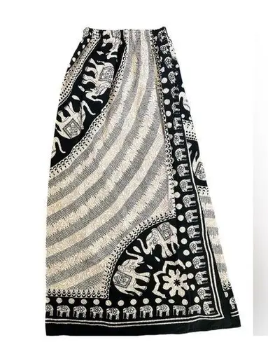 Bayana Black and White Elephant Print Maxi Skirt