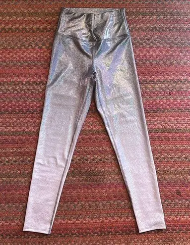 Beach Riot SPORT OMBRE HOLOGRAPHIC LEGGINGS