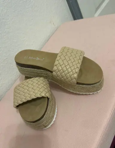 Nature Breeze Tan Platform Sandals