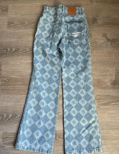 NEW NANUSHKA Zoey logo