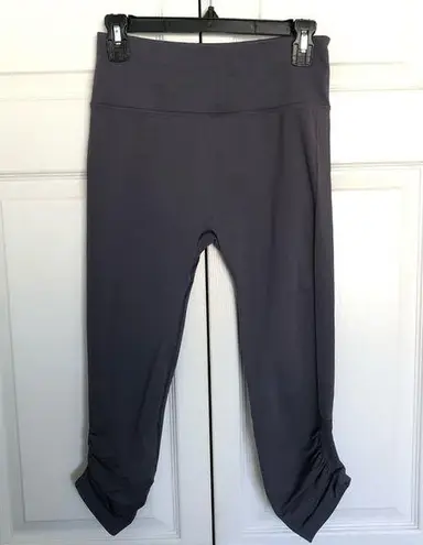 Lululemon Charcoal Gray Cropped  Leggings Size 8