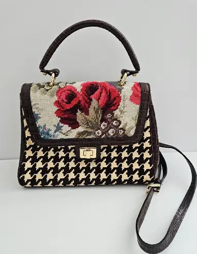 Clever Carriage Hand