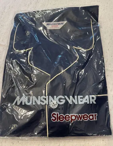 Munsingwear Sleepwear Pajamas Navy Mens Medium PJ Set NEW casual Black Size undefined