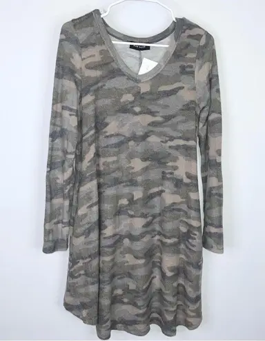 RAE MODE Green Camo Super Soft Long Sleeve V