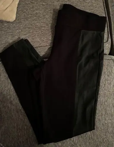 Guess  legging with faux leather panel down side size M