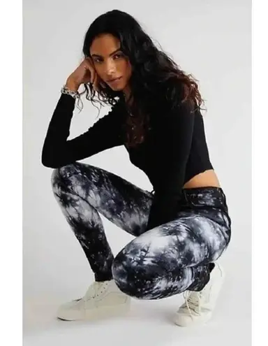 Mother The Super Swooner Tie Dye Ankle Skinny Jeans (Winding Paths) Size 26 Black