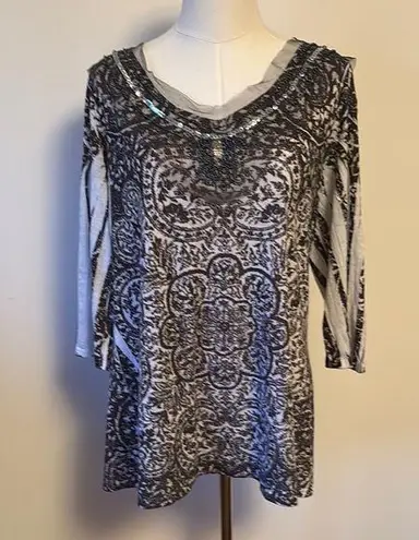 Only Black and White Graphic Blouse with 3/4 Sleeves