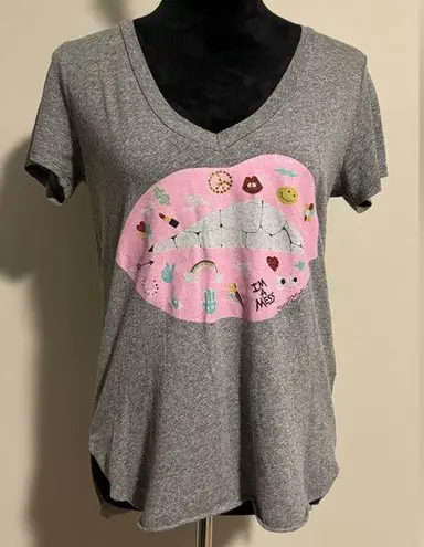 Lauren Moshi EUC Grey and Pink Emmalyn Elements Lip Graphic Tee size medium