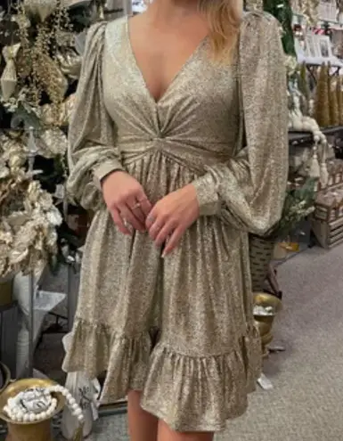 Skies Are Blue Metallic Long Sleeve Gold Cocktail Dress Party Size Medium M