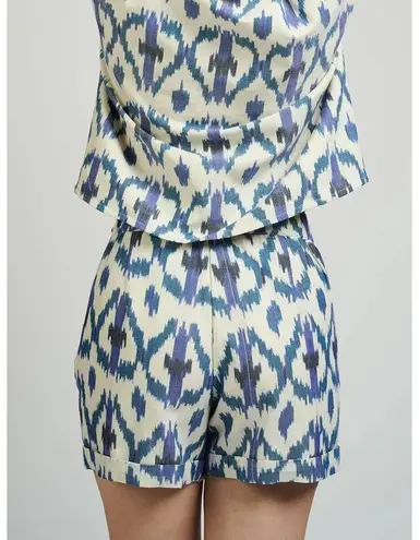 Patriotic Ikat Geometric Mata Traders Serena Short Blue