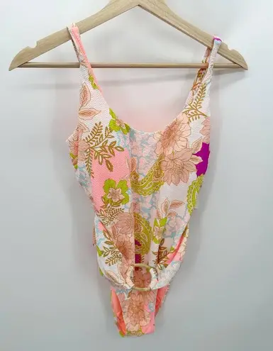 Breaking Waves Pink Floral Belted One Piece Swimsuit Women's Size Medium M NWT White