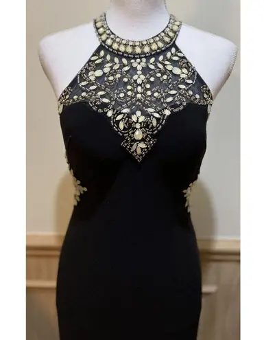 Betsy and Adam Floor Length Prom Dress ~ Black Size 2 ~ Beaded ~ Open Back