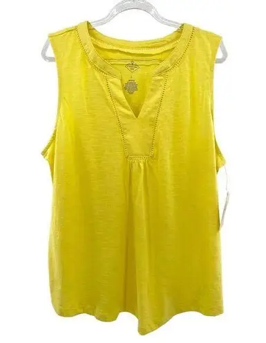 st. john's bay -NWT-Women's Yellow Sleeveless Tab Collar Button Top-Size Large