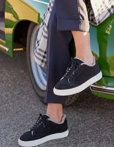 Birdies Cardinal Black Sneaker with Faux Shearling Interior S-188 Sz 9